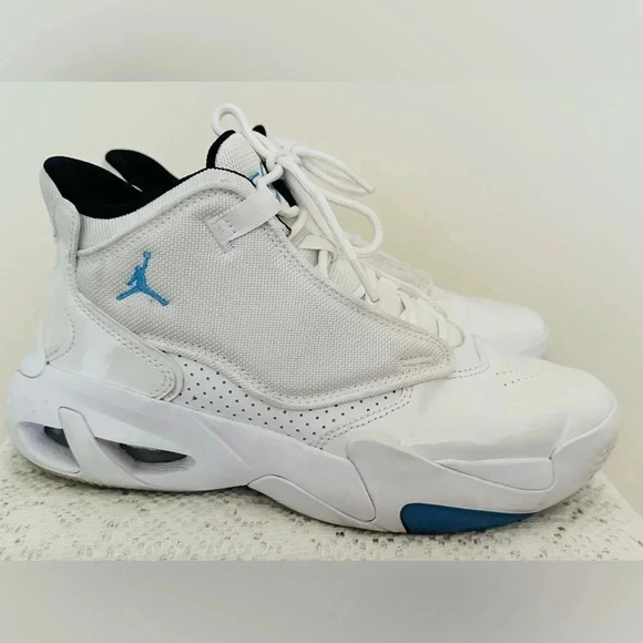 Nike Air Jordan Max Aura 4 Trainers White/University Blue Size 5.5 - Picture 3 of 8